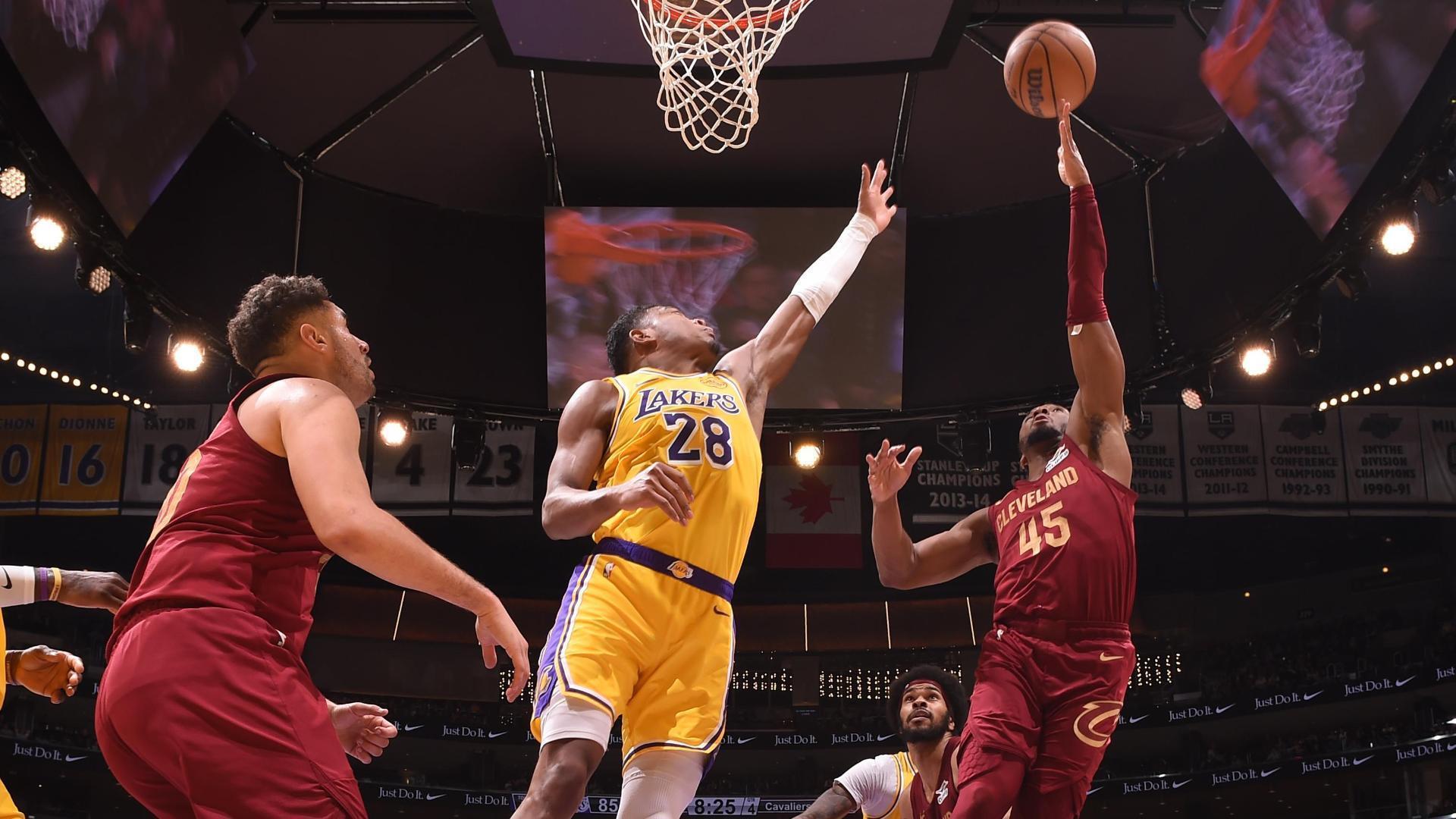 Cavaliers beat Lakers 122-110 for 8th straight win
