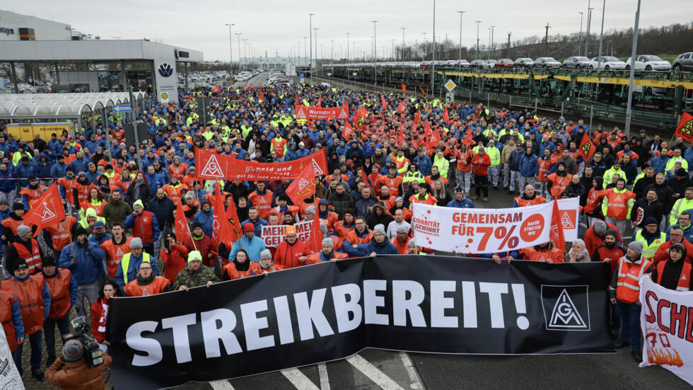 Volkswagen in Crisis: German Strikes Risk Halting Europe’s Leading Automaker