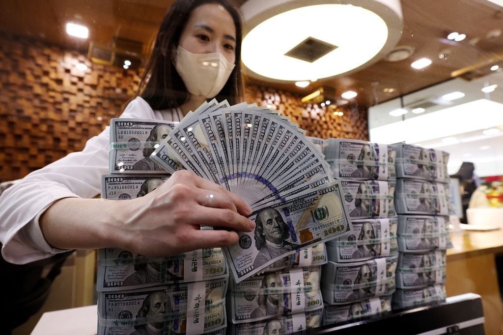 Rising Volatility in US Dollar-Korean Won Exchange Rate Boosts Interest in ‘Currency-Hedged ETFs’ Fund by Record in 2025