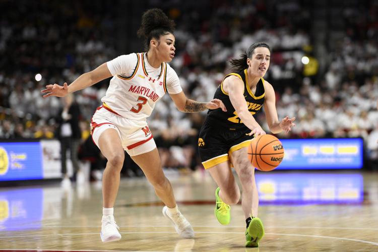 Caitlin Clark scoers 38-point outing in win over Maryland