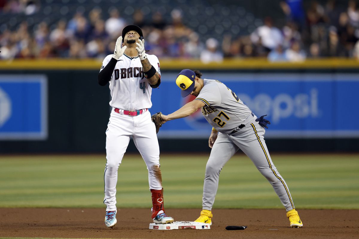 Milwaukee Brewers vs. Arizona Diamondbacks 2-1