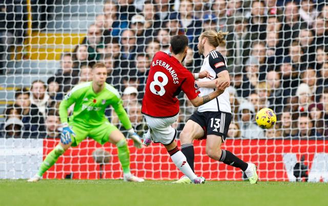 Premier League: Man United win 2-1 over Fulham