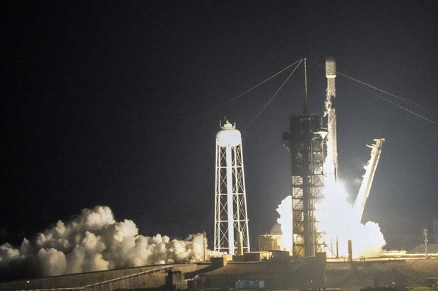 Texas-based company rockets toward the moon in the latest rush of lunar landing attempts